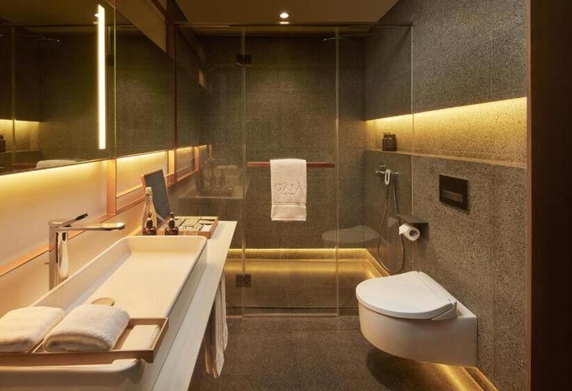 Номер Deluxe, The Gaia Hotel Bandung