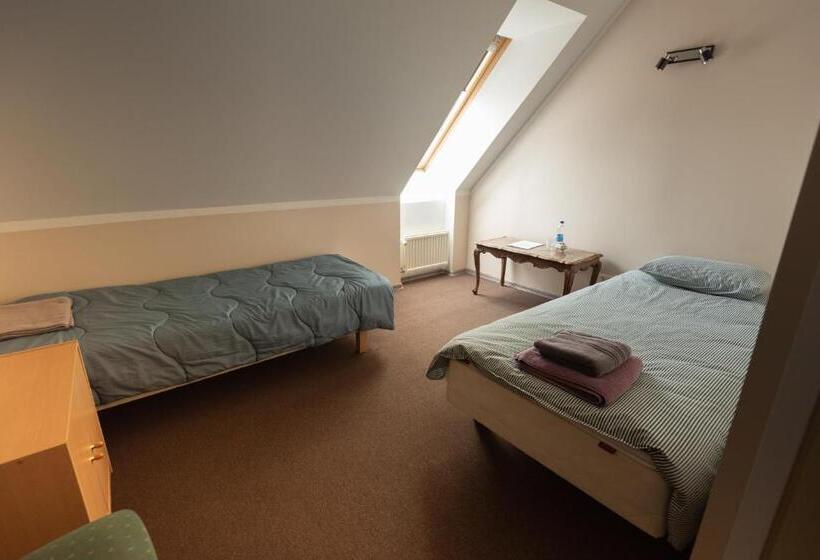 اتاق استاندارد, Aiakeskuse Hostel