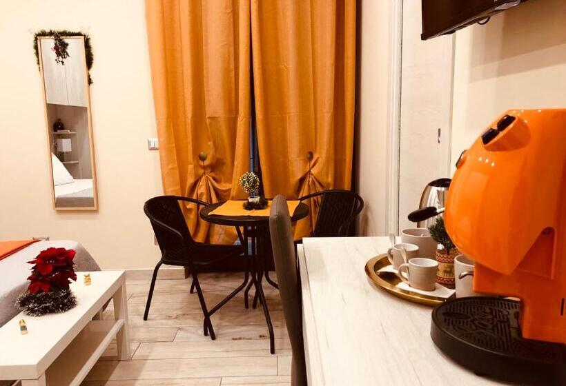 带阳台的豪华间, Yourhome   La Meta Perfetta Rooms&spa