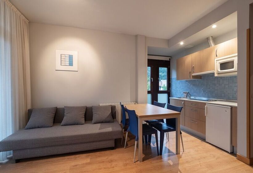 Апартаменты 1 Спальня, Apartamentos Posada La Robla