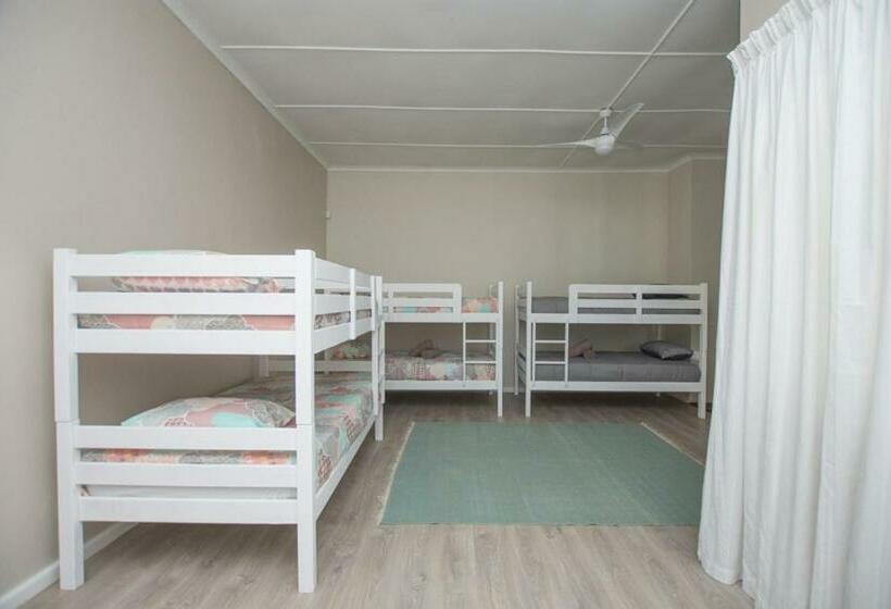 Трехместный Номер Стандарт Вид на Сад, Hoogwater Family House