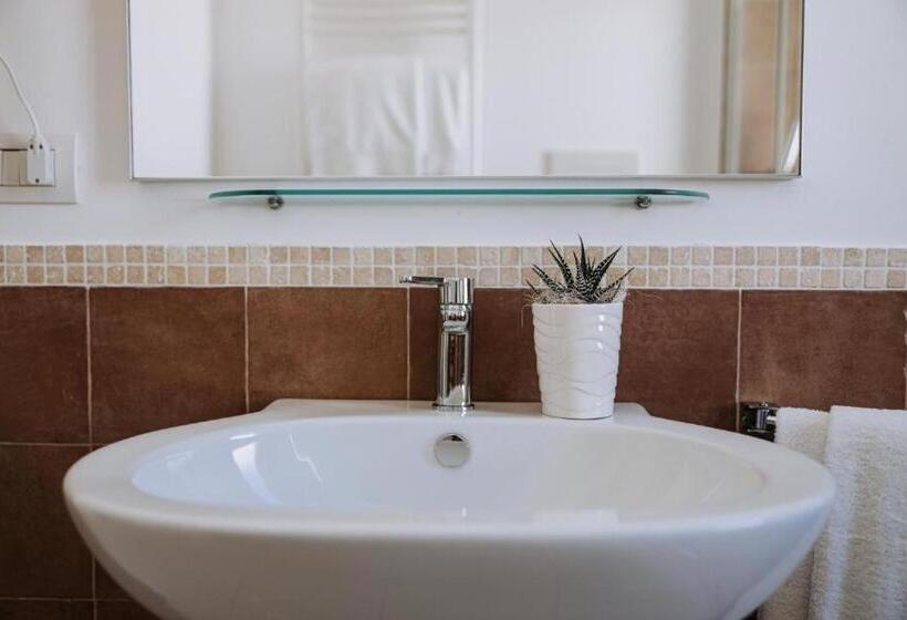 Standard 4-Bettzimmer mit Balkon, Lamare Cucina E Dimore