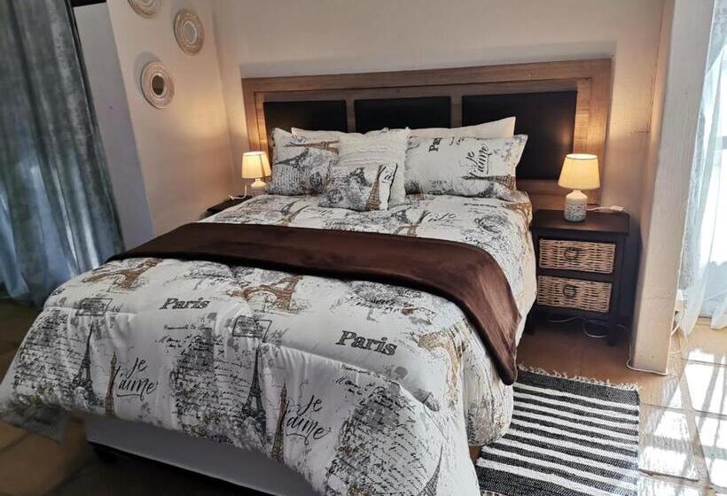 Standard Szoba, Mia Hills Guest House