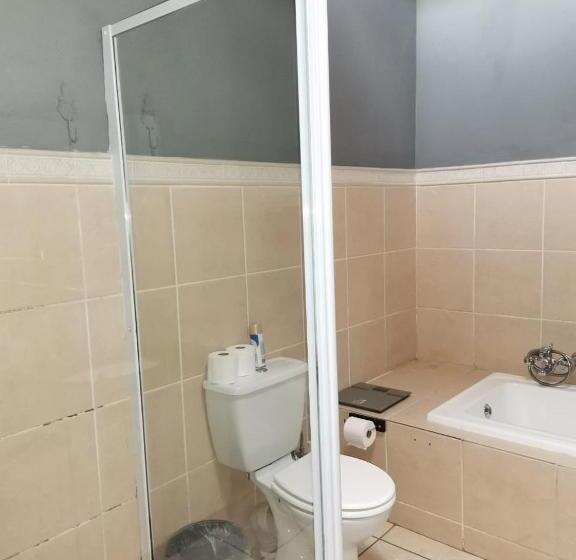Economy Szoba, Mia Hills Guest House