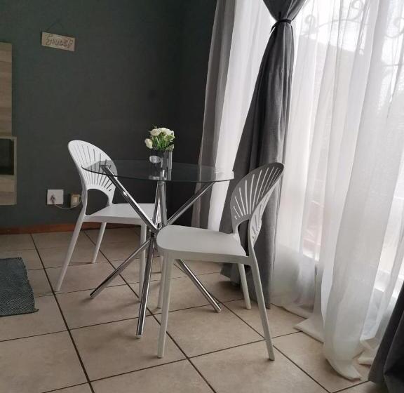 Economy Szoba, Mia Hills Guest House