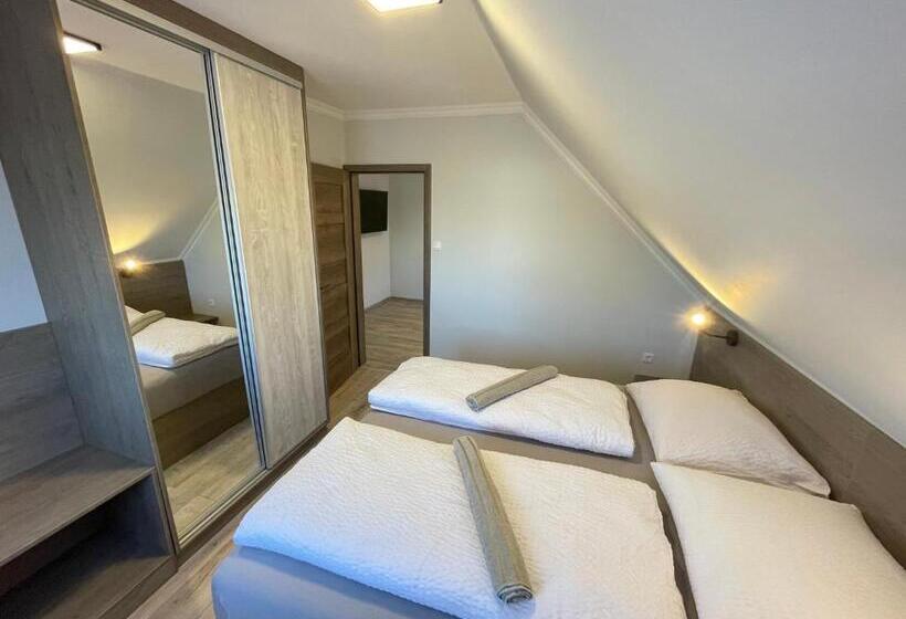 패밀리 룸, Kukorica Csárda Apartman