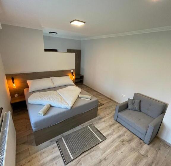 스탠다드 룸 킹사이즈 침대, Kukorica Csárda Apartman