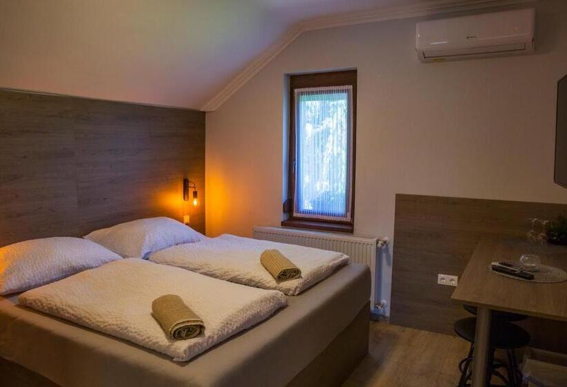 Номер Стандарт, Kukorica Csárda Apartman