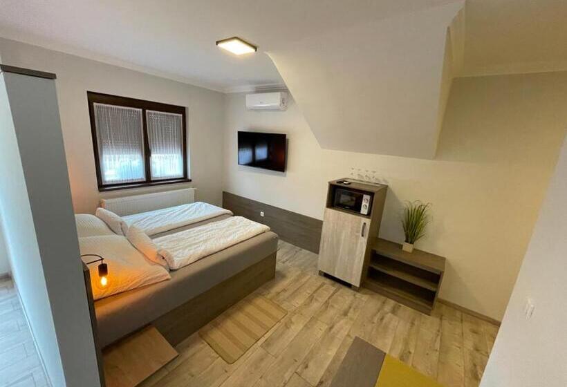 패밀리 스위트, Kukorica Csárda Apartman