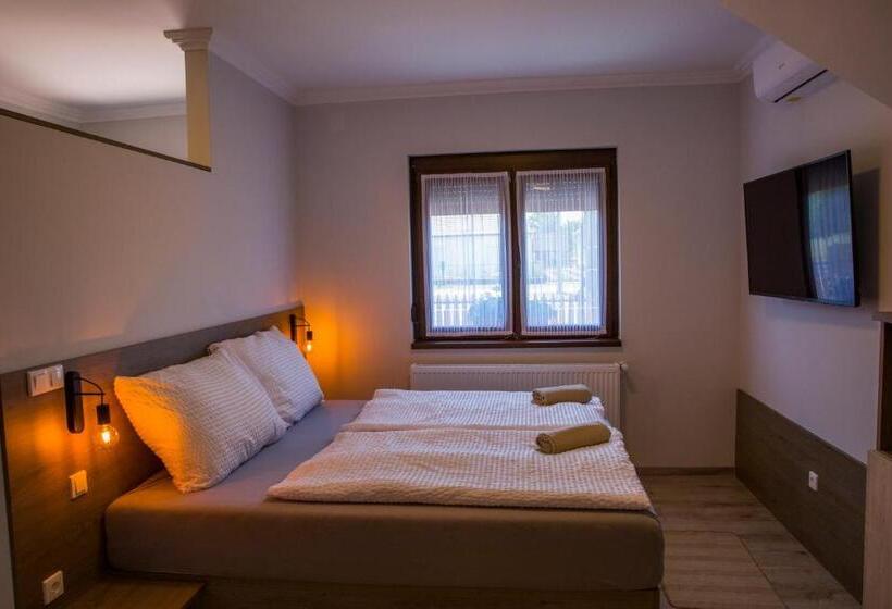 패밀리 스위트, Kukorica Csárda Apartman