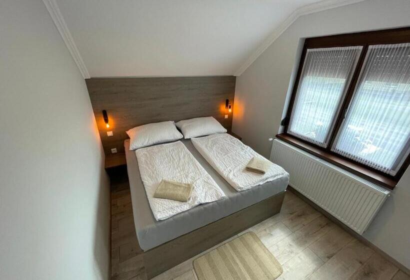 Номер Стандарт с Балконом, Kukorica Csárda Apartman