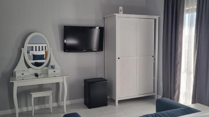 Номер Deluxe с Балконом, Chg Boutique