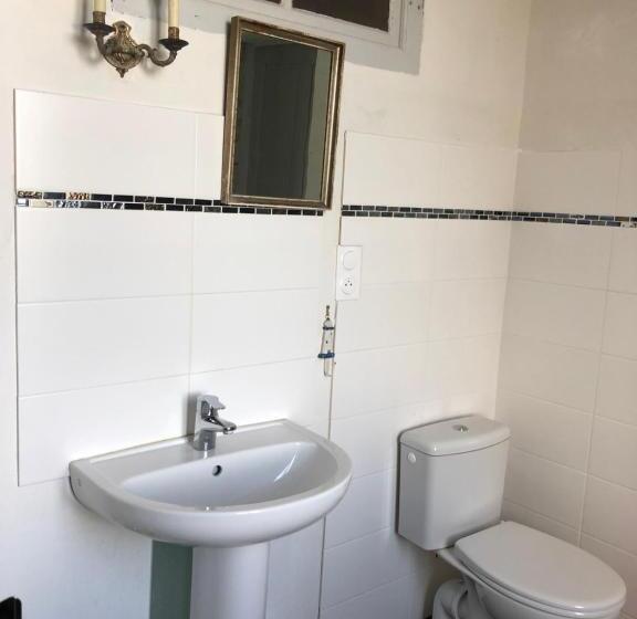 Апартаменты 2 Спальни, Ancien Hôtel Aux Moines Pierrefitte St Lo
