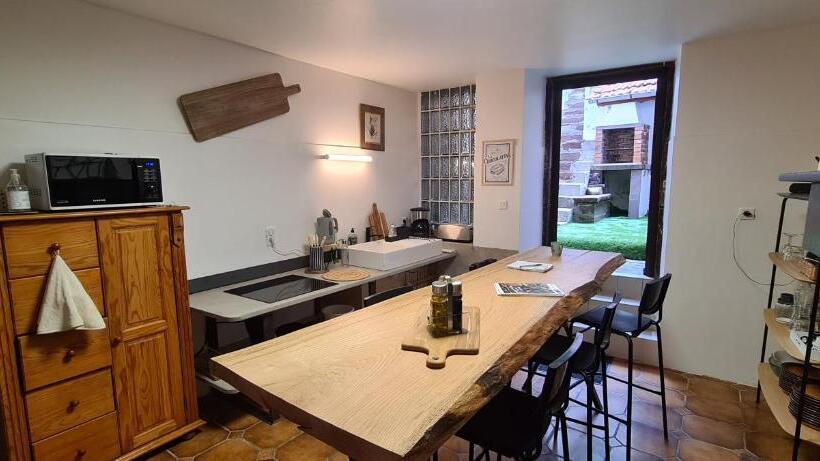 Deluxe Suite King Bed, Les Chemins D Elika