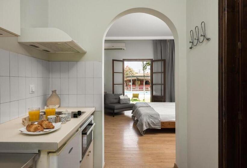 스탠다드 스튜디오, Folies Corfu Town Hotel Apartments