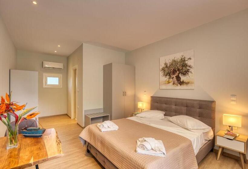 스탠다드 스튜디오, Folies Corfu Town Hotel Apartments