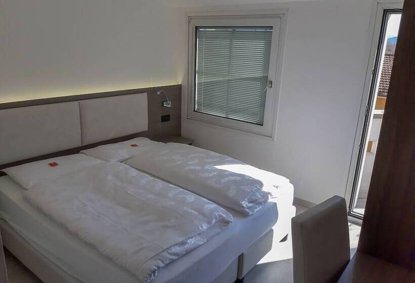经济房, Garni Villa Fontana