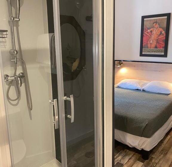 Номер Стандарт с Балконом, Hôtel Paul Riquet