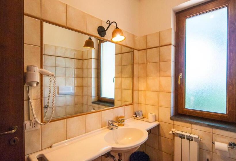 اتاق استاندارد, Poggiofelice B&b