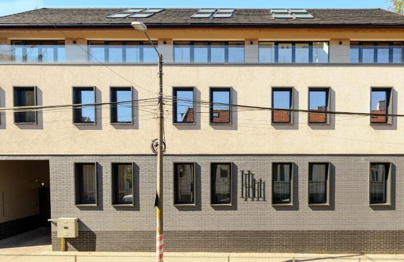اتاق استاندارد سه نفره, H11 Downtown Apartments