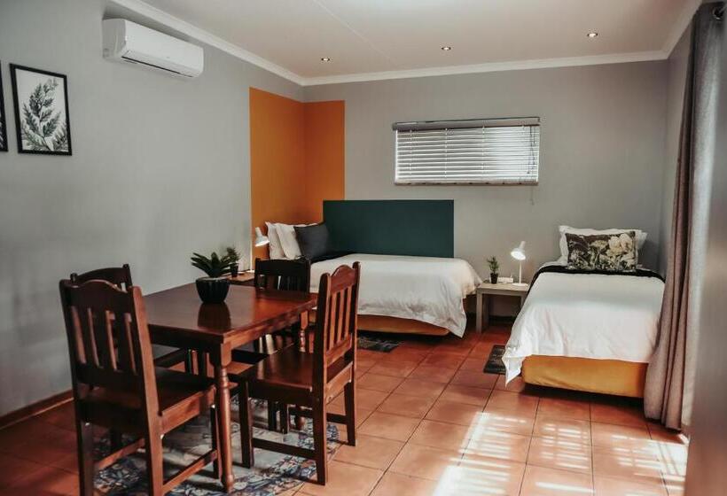 Семейный Номер, Amaziah Guesthouse