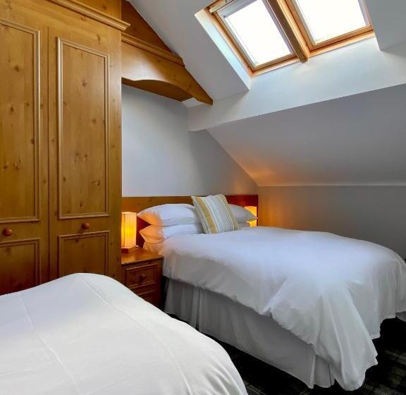 패밀리 룸, Cumbrian Lodge