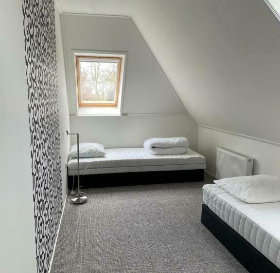 Дом 4 Спальни, De Boerderij   Buitenplaats Ruitenveen, Privé