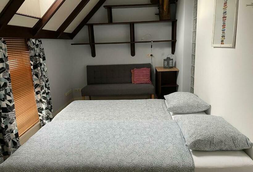 Дом 4 Спальни, De Boerderij   Buitenplaats Ruitenveen, Privé