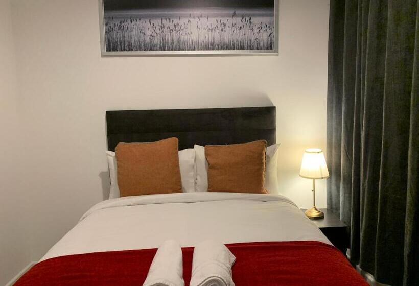 اتاق استاندارد یک تخته با سرویس بهداشتی مشترک, Frances St House