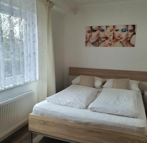 آپارتمان 1 خوابه, Schneider Apartaments