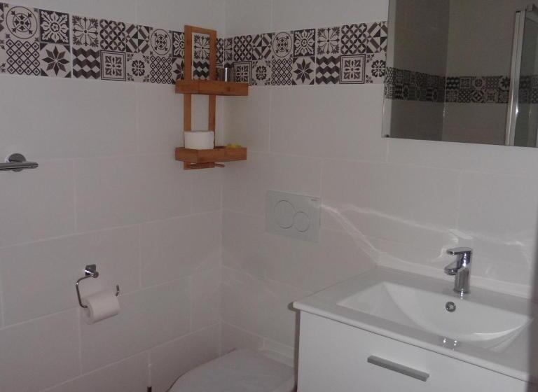 Студия Superior, Villa Zola