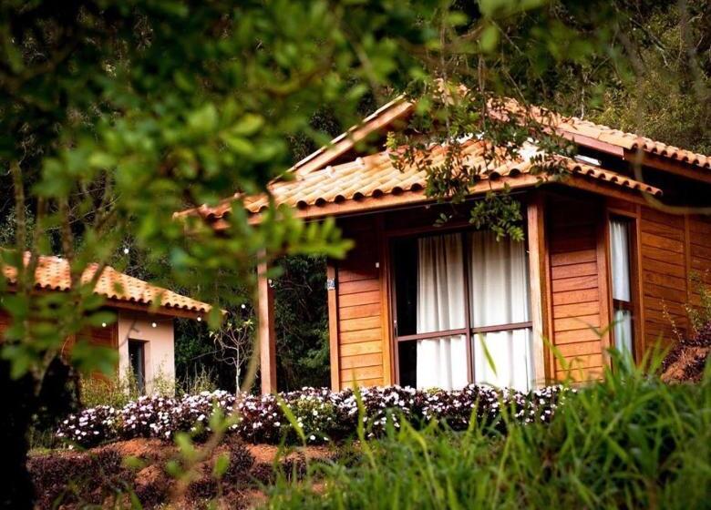 발코니가 있는 4인용 스탠다드 룸, Villarejo Pousada E Experiências