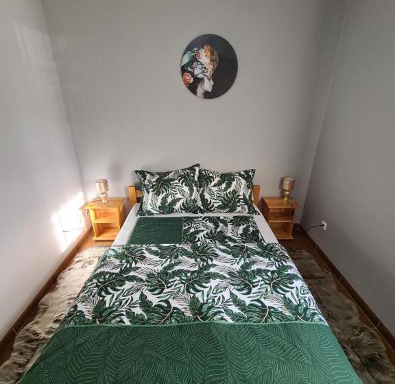 Номер Стандарт Трехместный, Amina Apartman