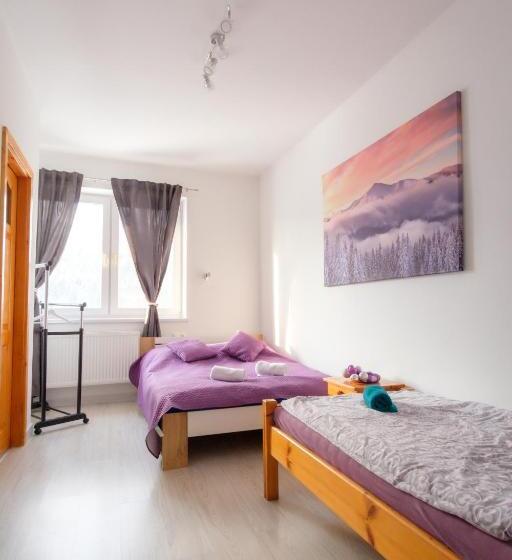 Standard Triple Room, Villa Zarra