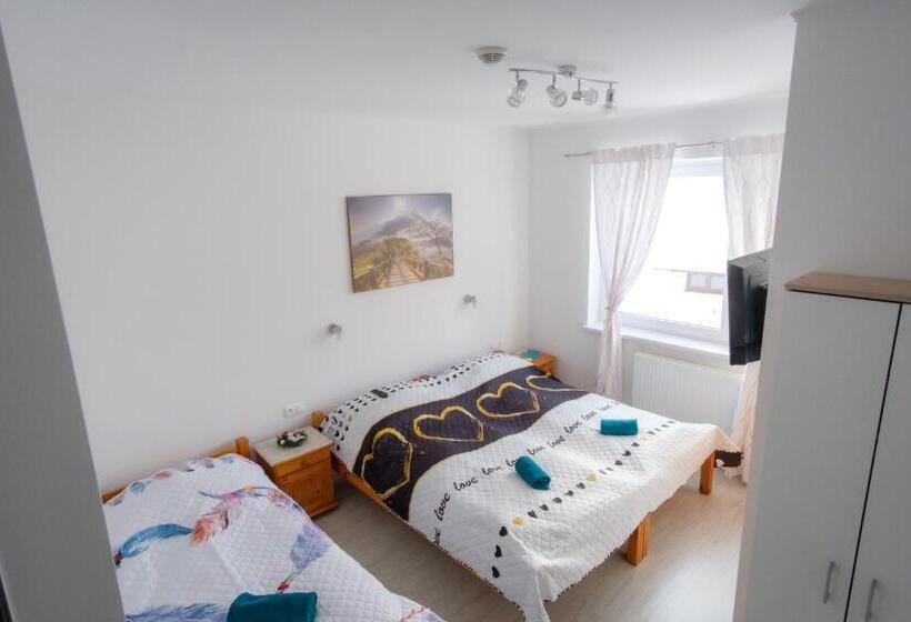 Deluxe Triple Room, Villa Zarra