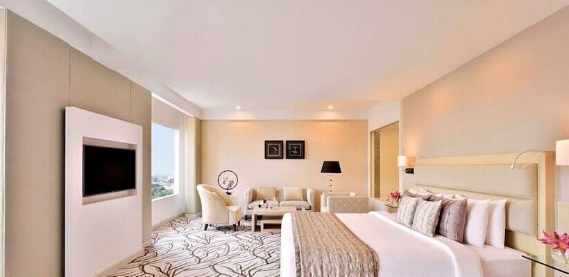 سوییت جونیور, Radisson Blu Bengaluru Outer Ring Road