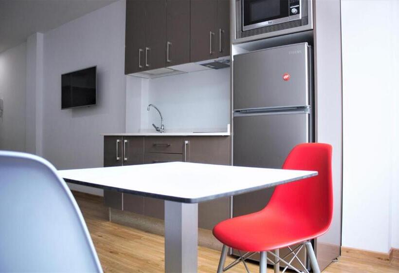 דירת חדר, Atlantic Apartments
