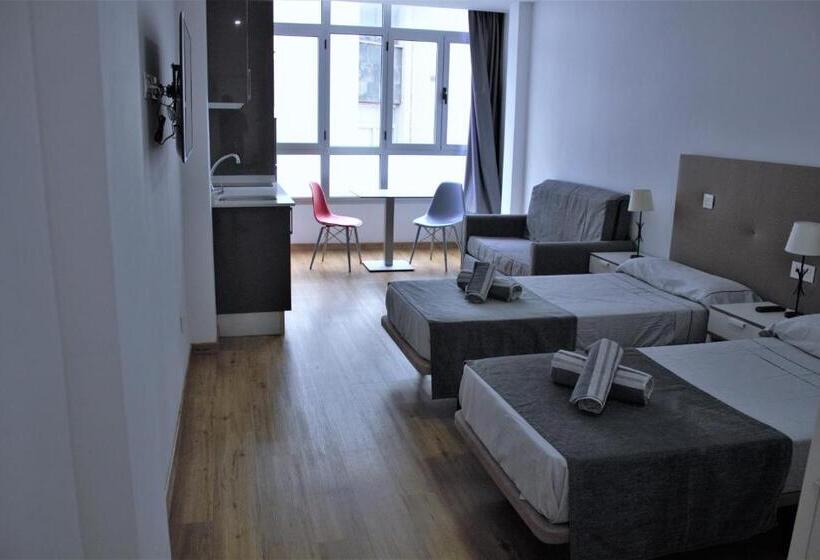 דירת חדר, Atlantic Apartments