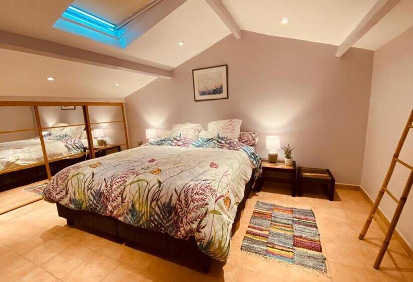 Standard Room King Size Bed, La Villa Des Ames Liées
