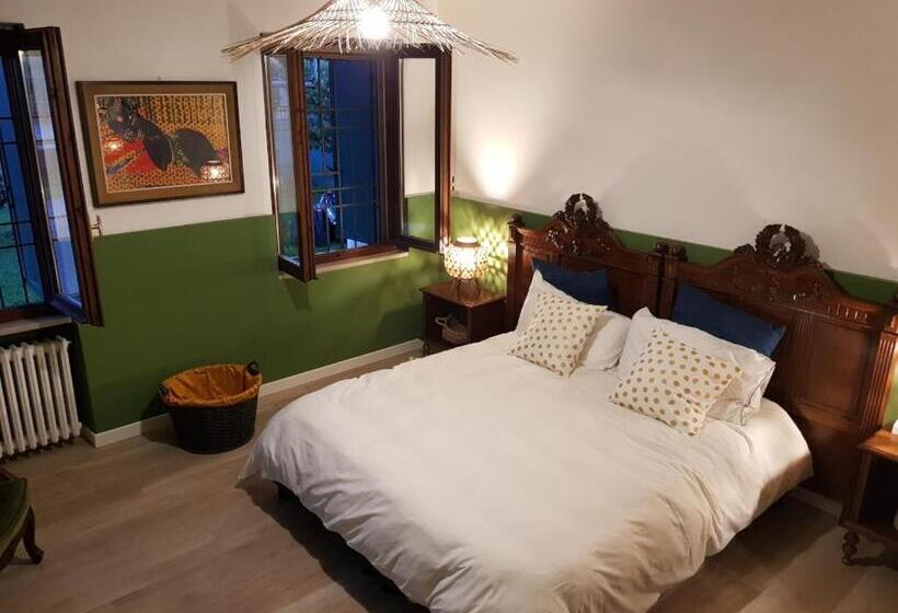 اتاق استاندارد با سرویس بهداشتی مشترک, Residenze Ai Salvi