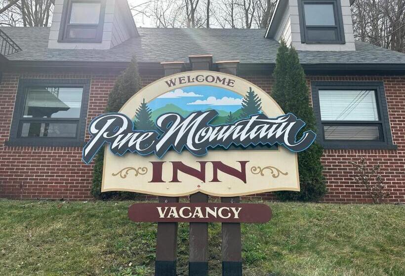 스위트 킹사이즈 침대, Pine Mountain Inn