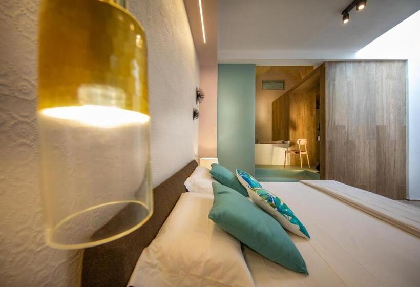 标准间带漩涡浴缸, Liconti Exclusive Rooms