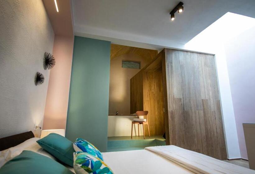 标准间带漩涡浴缸, Liconti Exclusive Rooms