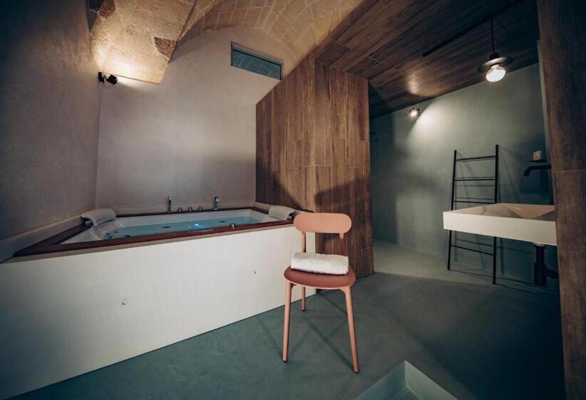 标准间带漩涡浴缸, Liconti Exclusive Rooms