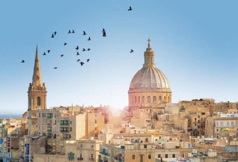 اتاق استاندارد با بالکن, Centre Point, Malta S Most Central