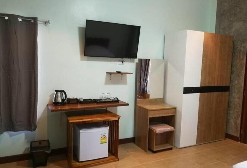 디럭스 트리플 룸, Jeerang Countryside Resort