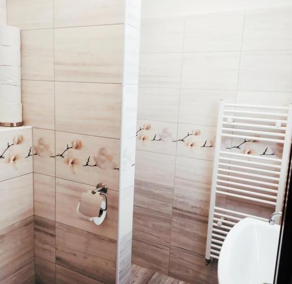 Апартаменты 1 Спальня Нижний Этаж, Apartmany De Lu