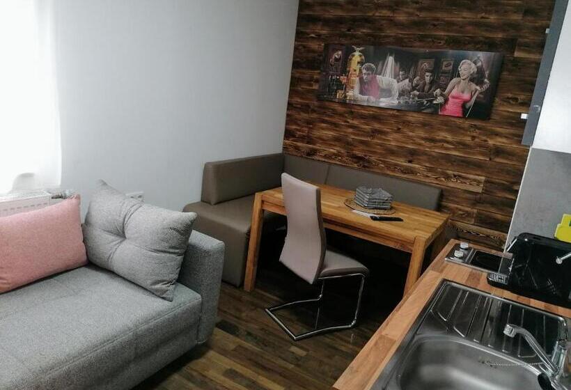 Апартаменты 1 Спальня, Cafe Pension Rafaela