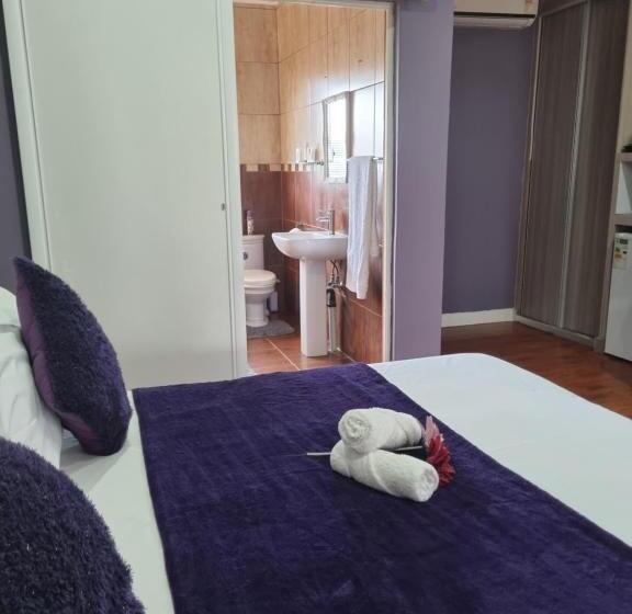 جناح مطلّ علي حمام السباحة, Botle Ba Afrika Lodge