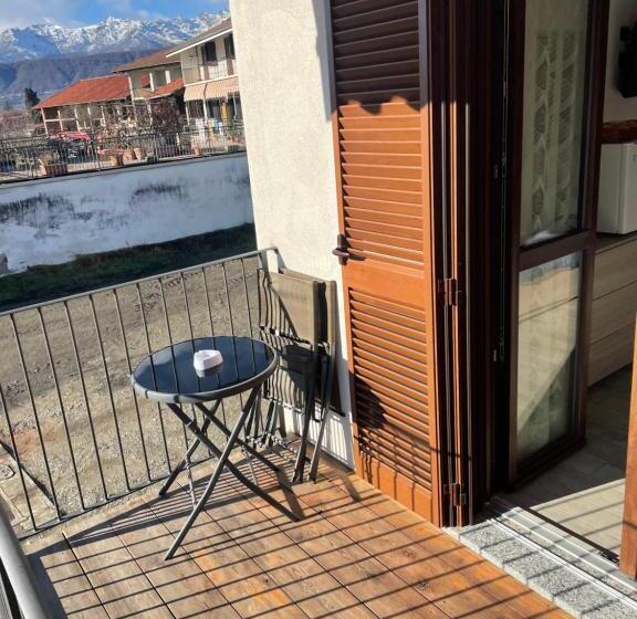 اتاق لوکس با بالکن, Camera Con Vista Castello